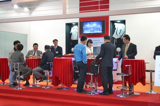 [국제전자회로산업전 2006] 금강산도 식후경