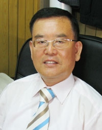 [기업]중고공작기계업계의 34년 최씨 고집, 명진기계상사