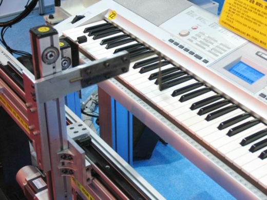 제어시스템이 피아노 연주까지?…2006 모션컨트롤전 개막