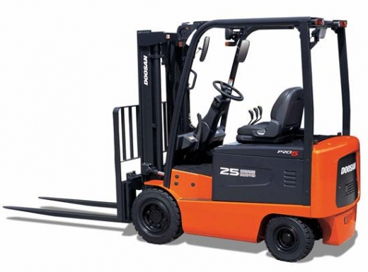 두산인프라코어, 고효율 전동지게차 7기종 출시