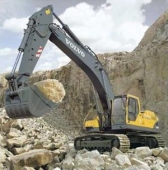 볼보 '크롤러굴삭기 EC360B' / '휠로더 L150E'