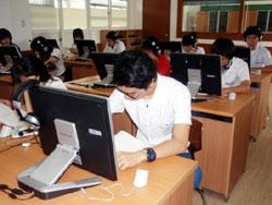 e러닝, 두 마리 토끼 잡는다