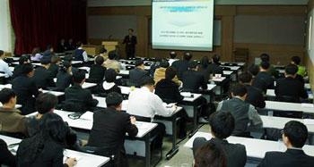 e러닝, 두 마리 토끼 잡는다