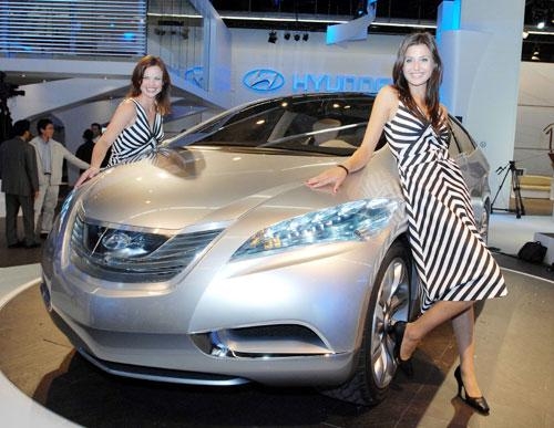 현대차, 연료전지차 'i-Blue(아이블루)' 공개