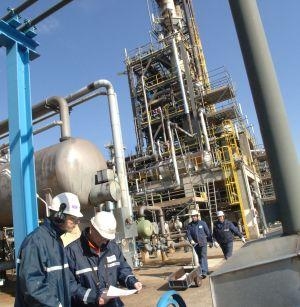 중동 석유산업…최대 전략산업 석유화학 집중육성