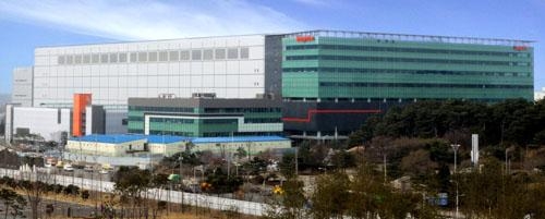 하이닉스반도체, 300mm 팹 청주공장 완공