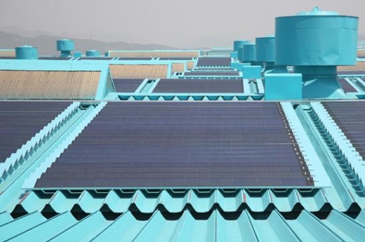 포스코, 공장지붕 활용 태양광 발전 개시 