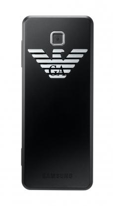 삼성전자, ‘엠포리오 아르마니폰’ 첫 공개