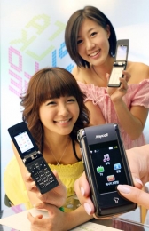 삼성전자, ‘닫으면 터치스크린폰, 열면 폴더폰’ 출시