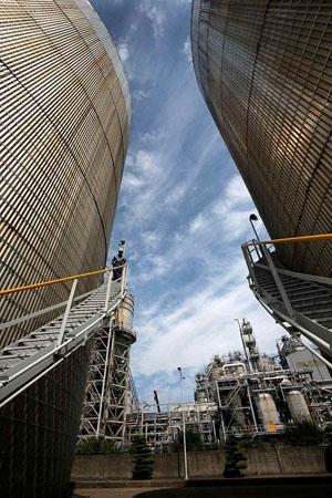 중동 플랜트 불황속 고도성장 