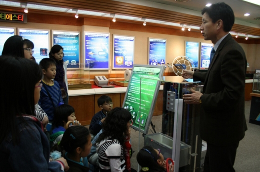 “눈앞에서 보는 번개는 어떤 모습일까?”