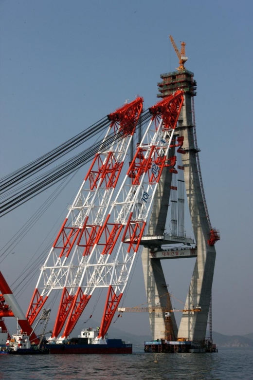 부산·거제간 연결로 상판설치 시작 