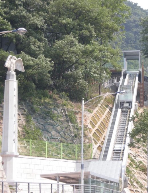 국내최초, 남산에 실외형 경사 엘리베이터 설치…6월 말 개통