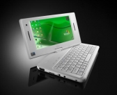 손위로 올라온 PC, 국내 최장 밧데리