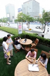 새로이 단장한 '광화문 광장'
