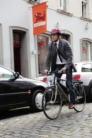 독일 아부스(ABUS) 도심형 헬멧, 국내 첫 출시