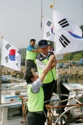 KT, ‘나라사랑 태극기 달기’ 봉사