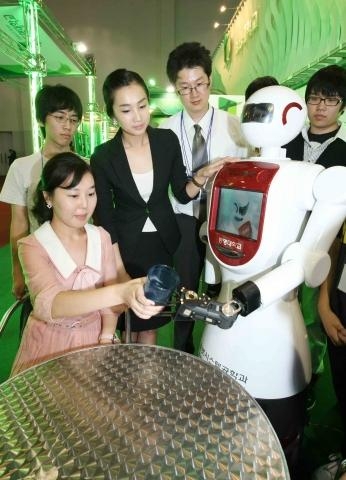 인기만점 동명대 첨단로봇 TUBO