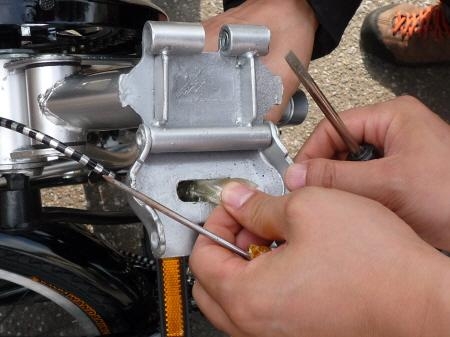 보따리 상에서 택배까지 교묘하게 운반되는 '환각물질'