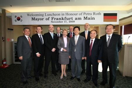 프랑크푸르트 사절단, 중기센터 방문 통상 협의