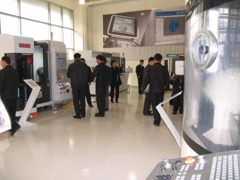 한발 앞선 기술력 DMG/MORI SEIKI 코리아
