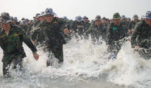 위기극복 '강한 사원'으로 키운다