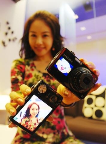 셀카족을 위한 맞춤형 디카 등장