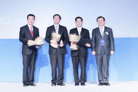 현대자동차·화승그룹 '금탑 산업훈장'