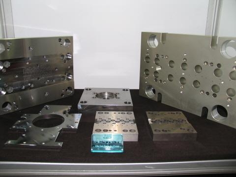 6.씨에이테크_ 금형 가이드의 뉴 리더