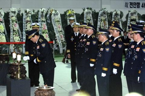 천안함 희생자 합동분향소 '곳곳' 운영