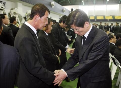 천안함 희생자 합동분향소 '곳곳' 운영