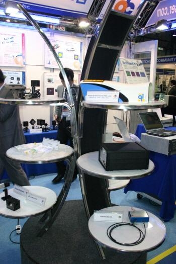 최첨단 LED 제조기술 시현, 신장비 대거 전시