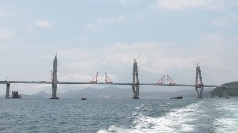 3주탑 사장교 특수 제진설비 '눈길'