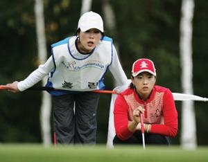 프로골퍼 뒤에는 언제나 ‘캐디’가 있다