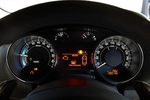 세계최초 디젤-하이브리드 모델 공개