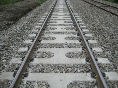 세계최초 다지형침목 열차운행선 부설완료 