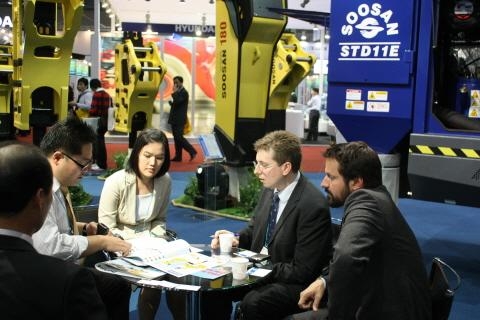 국내 최초 대규모 철강·비철 전시회 ‘눈길’ 