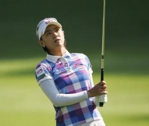 '얼짱 골퍼' 최나연, 대회 2연패 