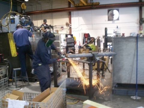 제조업체, 사내하도급 규제시 '일자리 줄어들 것'