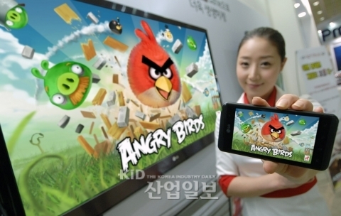 '앵그리 버드' 세계 첫 탑재한 스마트폰