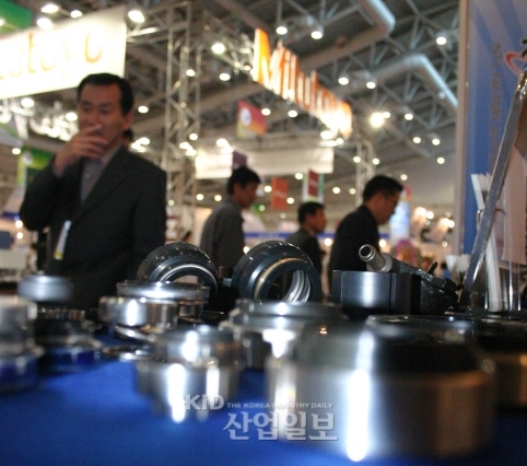 ‘2011 국제자동화정밀기기전’CECO서 개막