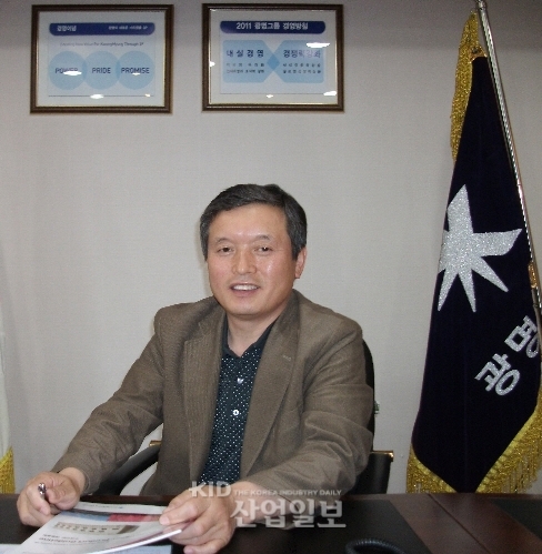 김강규, 김희진씨 5월엔지니어 영예