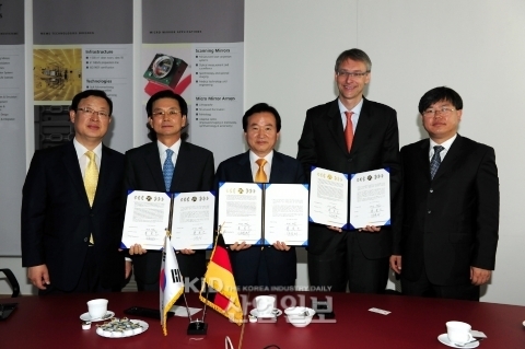 세계 최첨단 OLED 생산 기지’ 유치