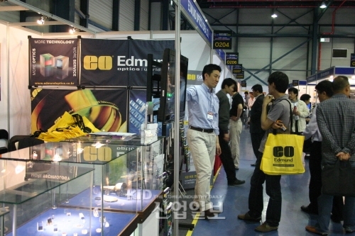 LED·OPTICAL 등 첨단 신기술 한 자리에