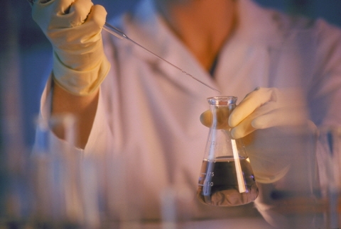 신약 개발 제약사에 국가지원 크게 늘린다 