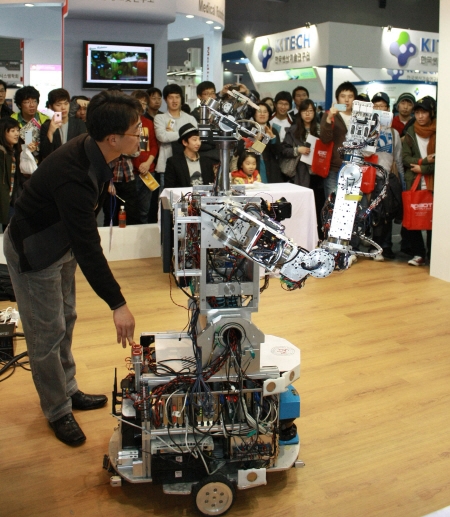 미래로봇 산업에 ‘촉각’-上