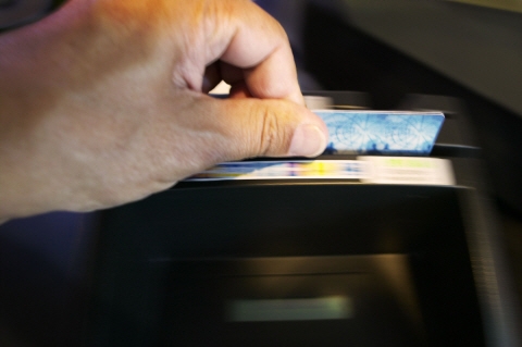 기업경기전망 급랭…투자 위축 '우려'