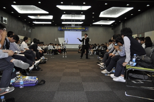 미래 기술주역들 데니스 홍교수를 만나다 