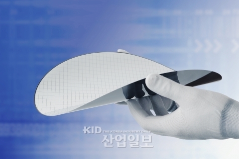 인피니언, 300mm 박막 웨이퍼 기술 '전력 반도체 칩' 생산 성공