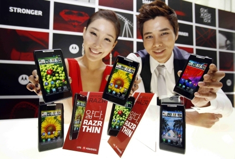 모토로라 코리아 초슬림 스마트폰 ‘모토로라 레이저(Motorola RAZR)’ 국내 출시